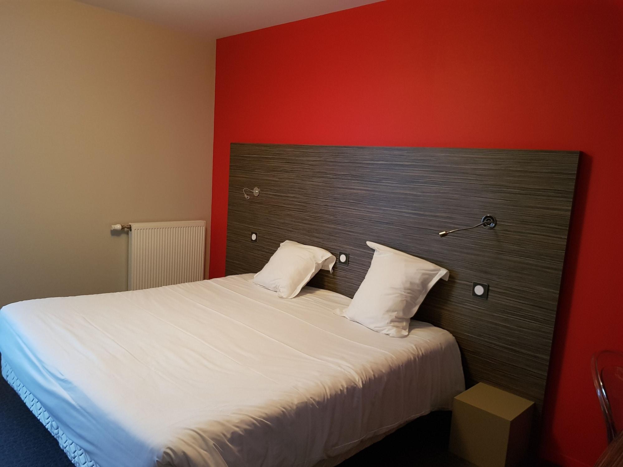 Logis Hotel A La Bonne Auberge Laval  Exteriör bild