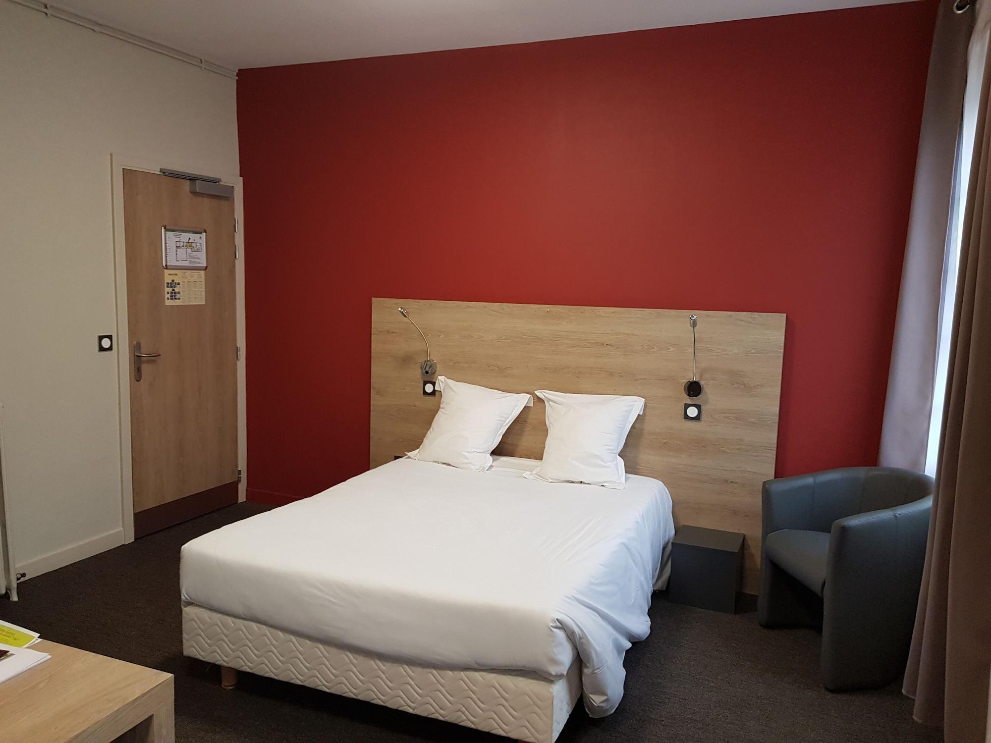 Logis Hotel A La Bonne Auberge Laval  Exteriör bild